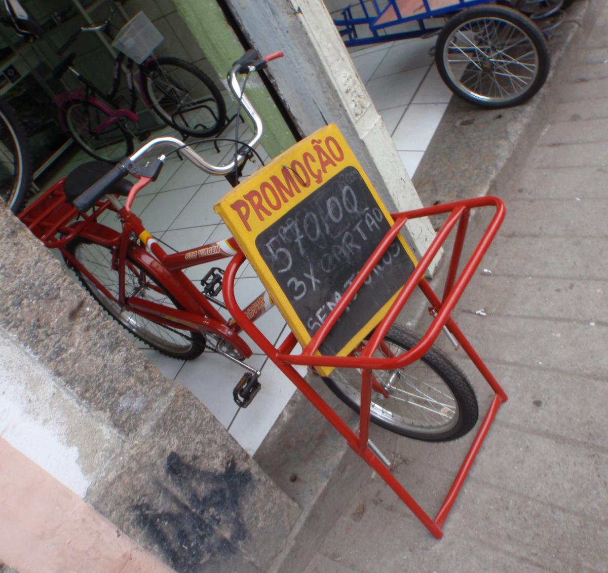 Ud og koebe vogne, cykler etc i Rios ramdomraader 